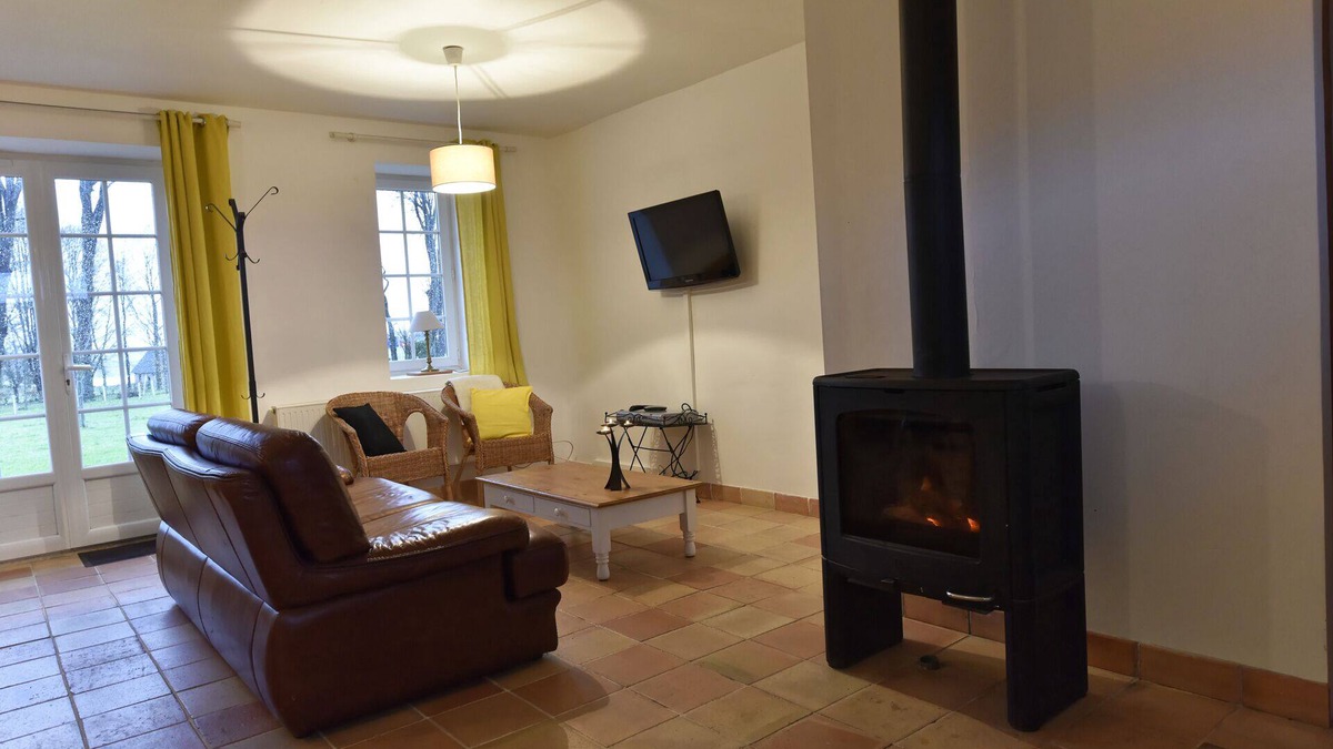 Saint-Sauveur-d'Emalleville Cottage | Quiet cottage in the countryside