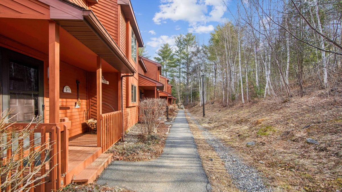 North Creek House | Quick Silver 9d - Comfy Townhome For All Seasons 3 Bedroom Townhouse by The Summit at Gore Mountain