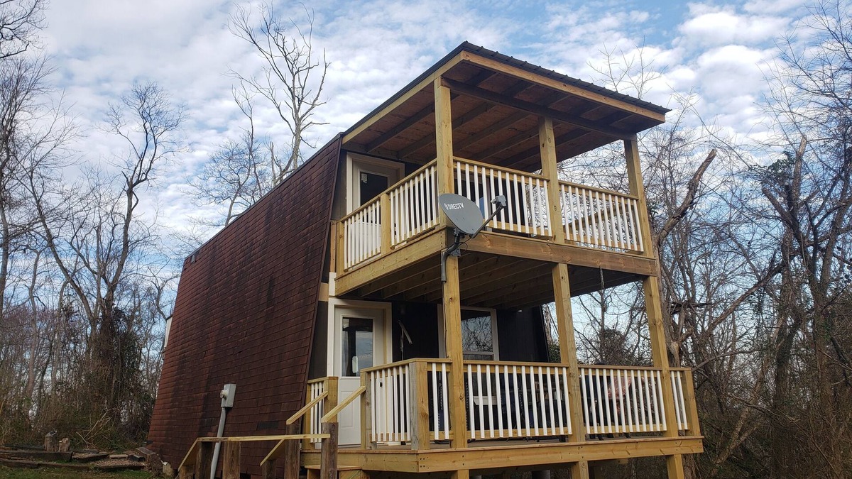 Athens Cabin | Quiet 2 bedroom A-frame cabin located 5 miles from East State Street.