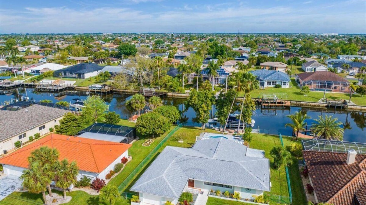 Cape Coral House | Quiet 2+ bedroom with sleep in Florida room, pool, spa and Gulf Access!
