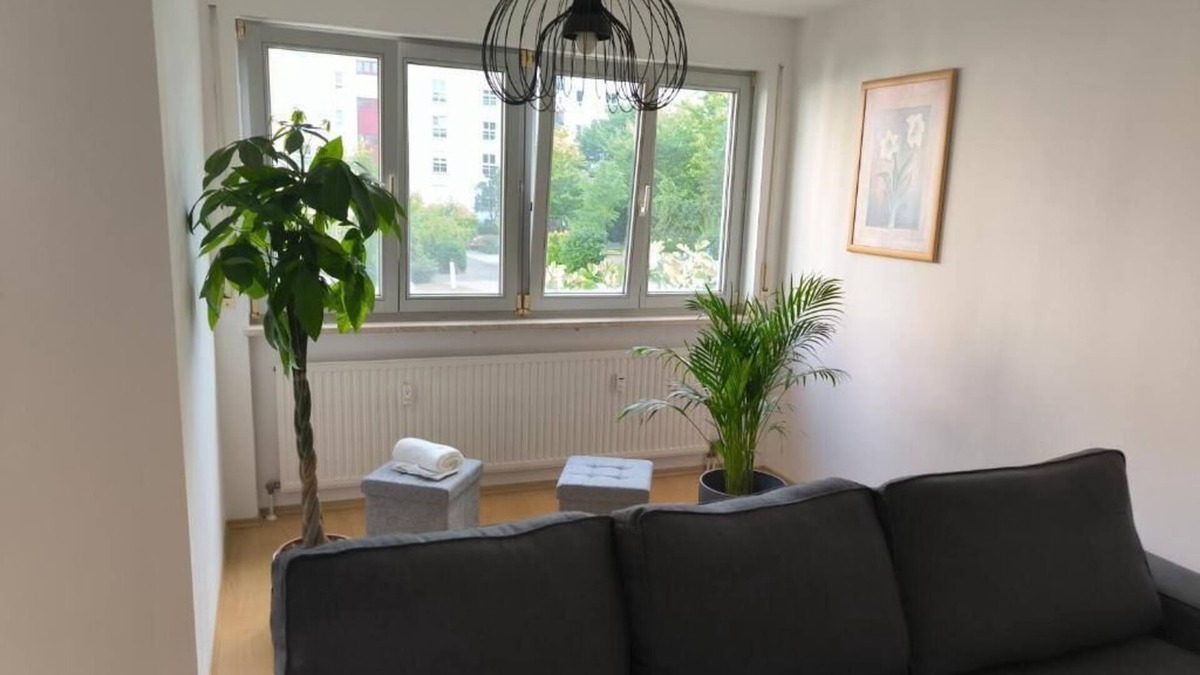 Zentrum-Sued Apartment | Quiet 2-room apartment with balcony not far from the Panometer. Pet friendly!