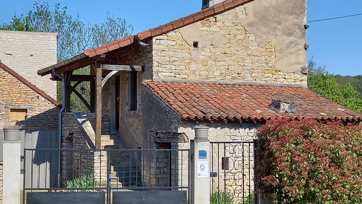 Champagny-sous-Uxelles Cottage | Quiet 3 * gîte for 4, Cluny, Tournus, Taizé, Cormatin, greenway