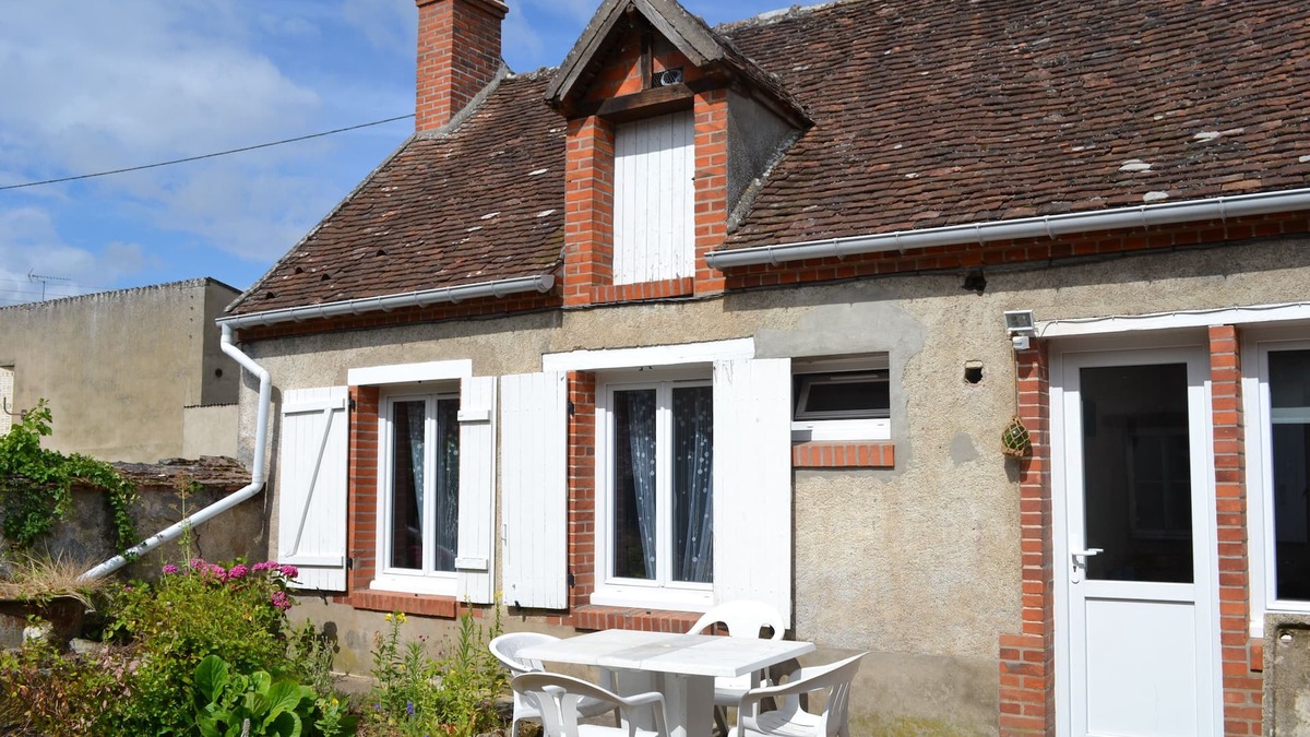 Chateauneuf-sur-Loire House | Quiet 3 person cottage near Loire