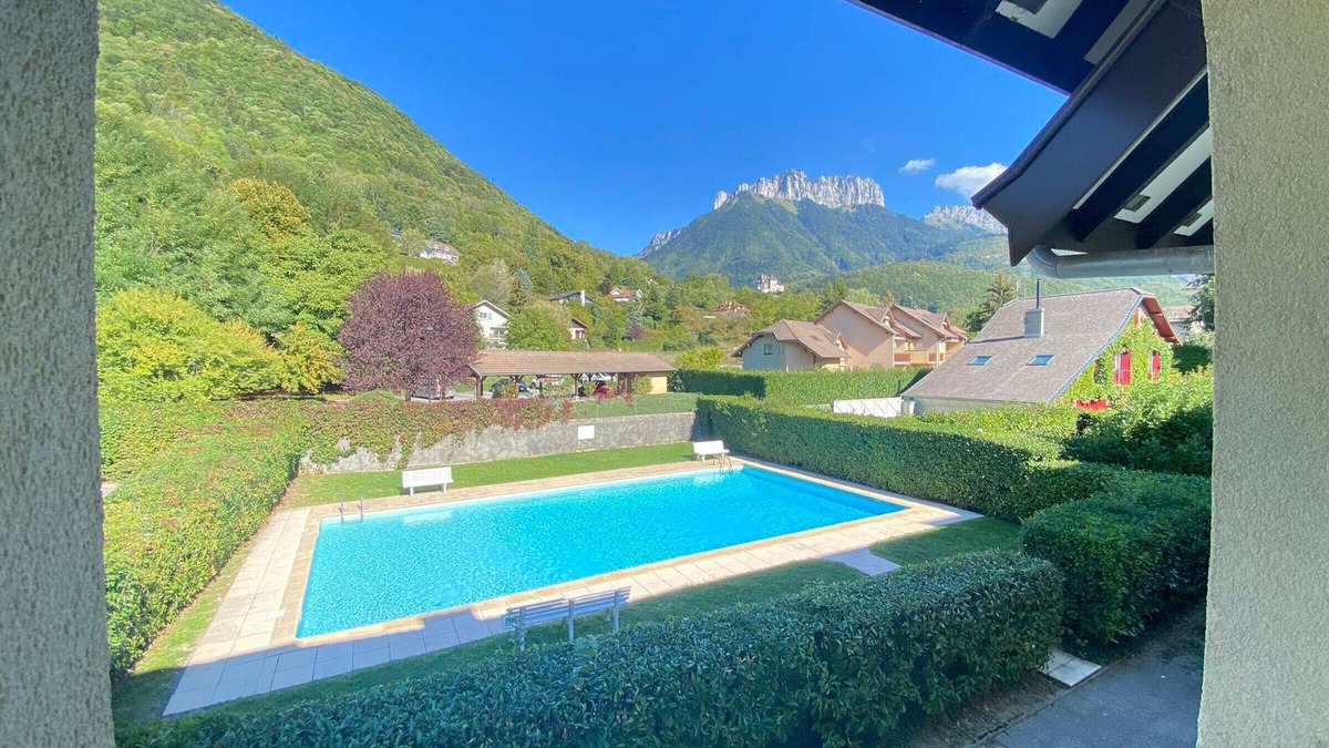 Menthon-Saint-Bernard Apartment | Quiet 3-Room Apartment with Balcony, Pool, 500m from Lake, Near Annecy