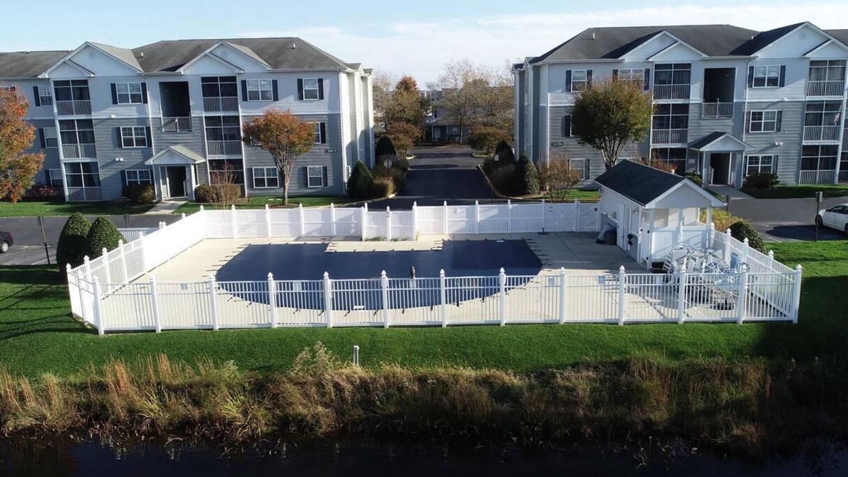 Sussex County Condo | Quiet 3rd floor Condo close to Beaches and Bike Path