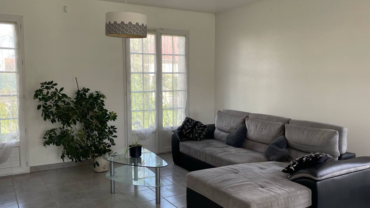 Rosieres-pres-Troyes House | Quiet 4 bedroom house with garden and garage near Troyes, lakes and Nigloland