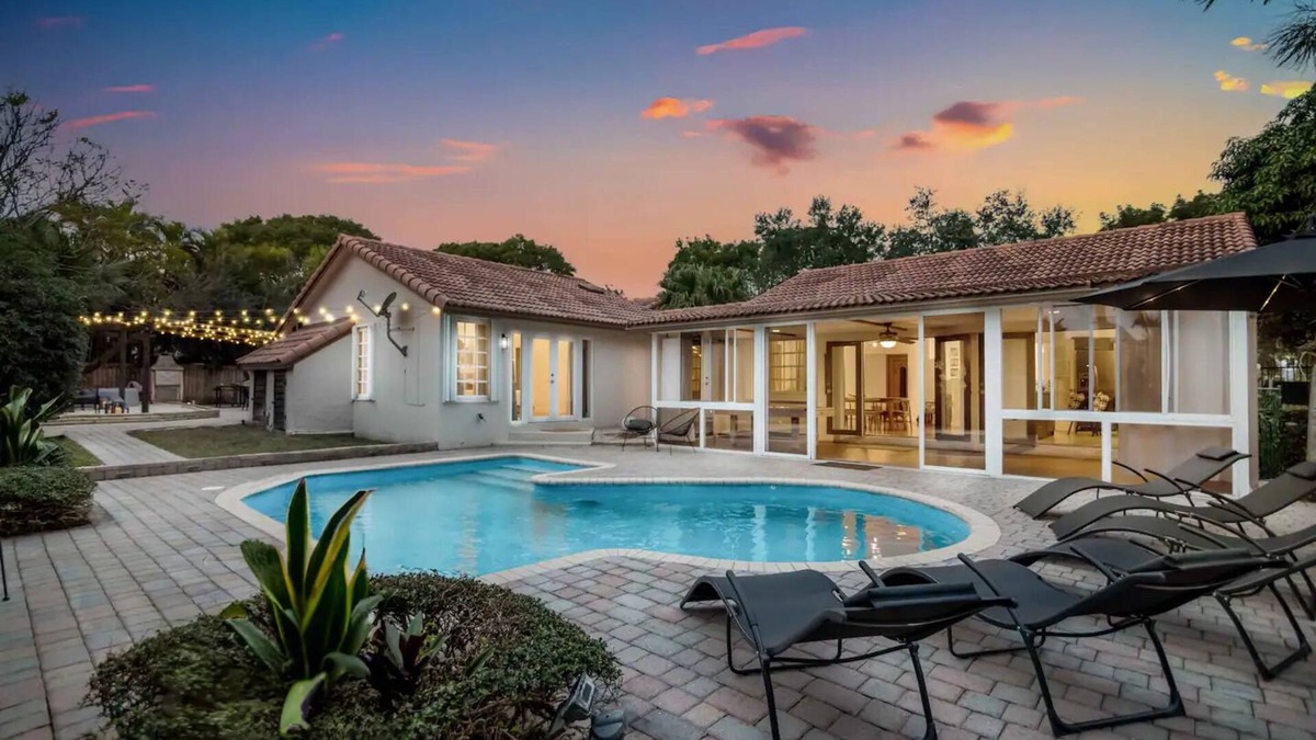 Cutler Bay Villa | Quiet 4BR Villa w/Hot Tub, Games & Fenced Yard