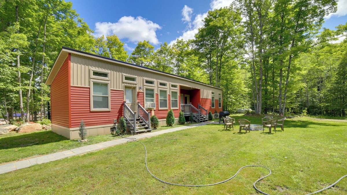 Felch House | Quiet 5-Acre Escape in Iron Mountain w/ Fire Pit!