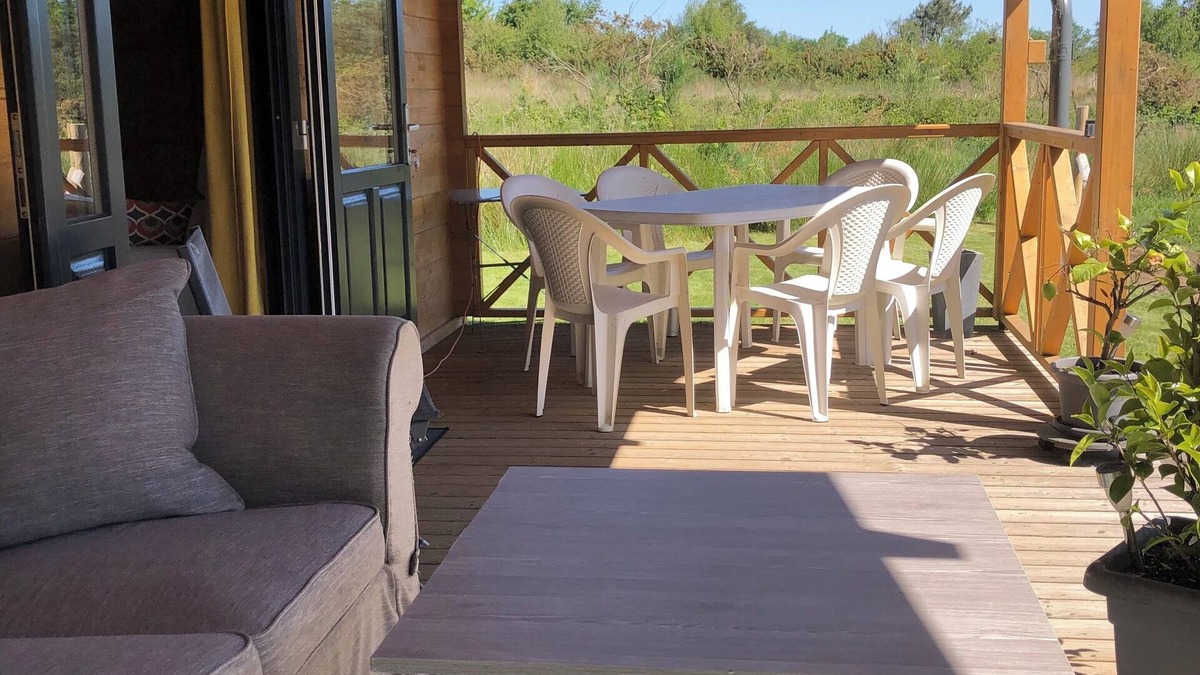 Sulniac Ski Chalet | Quiet accommodation for 6 people near Golfe du Morbihan, pets welcome
