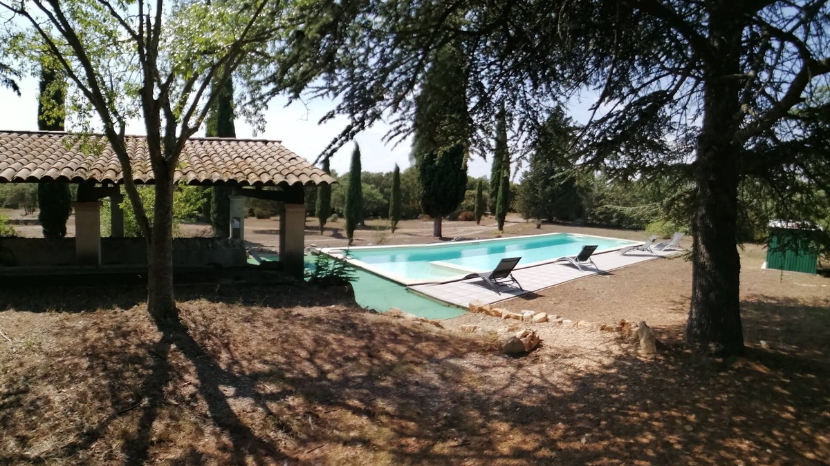 Saint-Julien House | Quiet, air-conditioned accommodation in the Verdon regional park