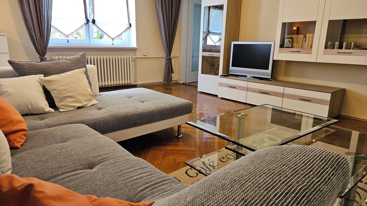 Grimma Apartment | Quiet and central - vacation apartment with plenty of space and garden view