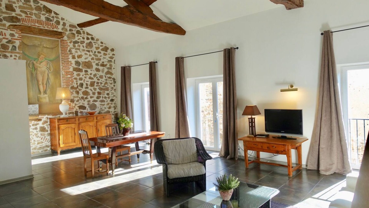 Cluny Apartment | Quiet and charming apartment (loft) 2 km from the historic center of Cluny
