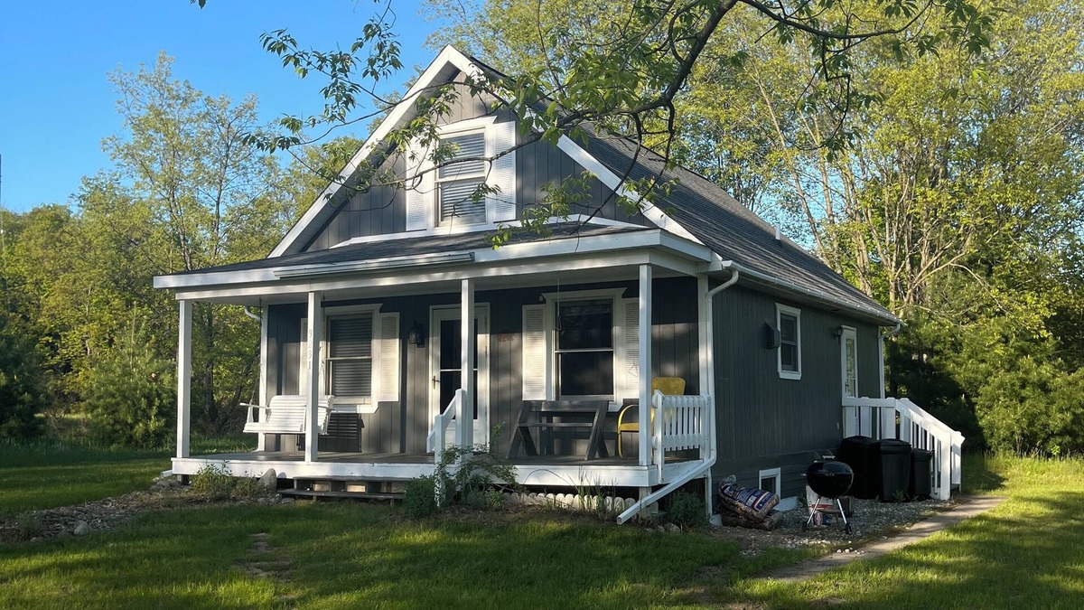 Empire House | Quiet and charming, views of historic Leelanau county, close to beaches