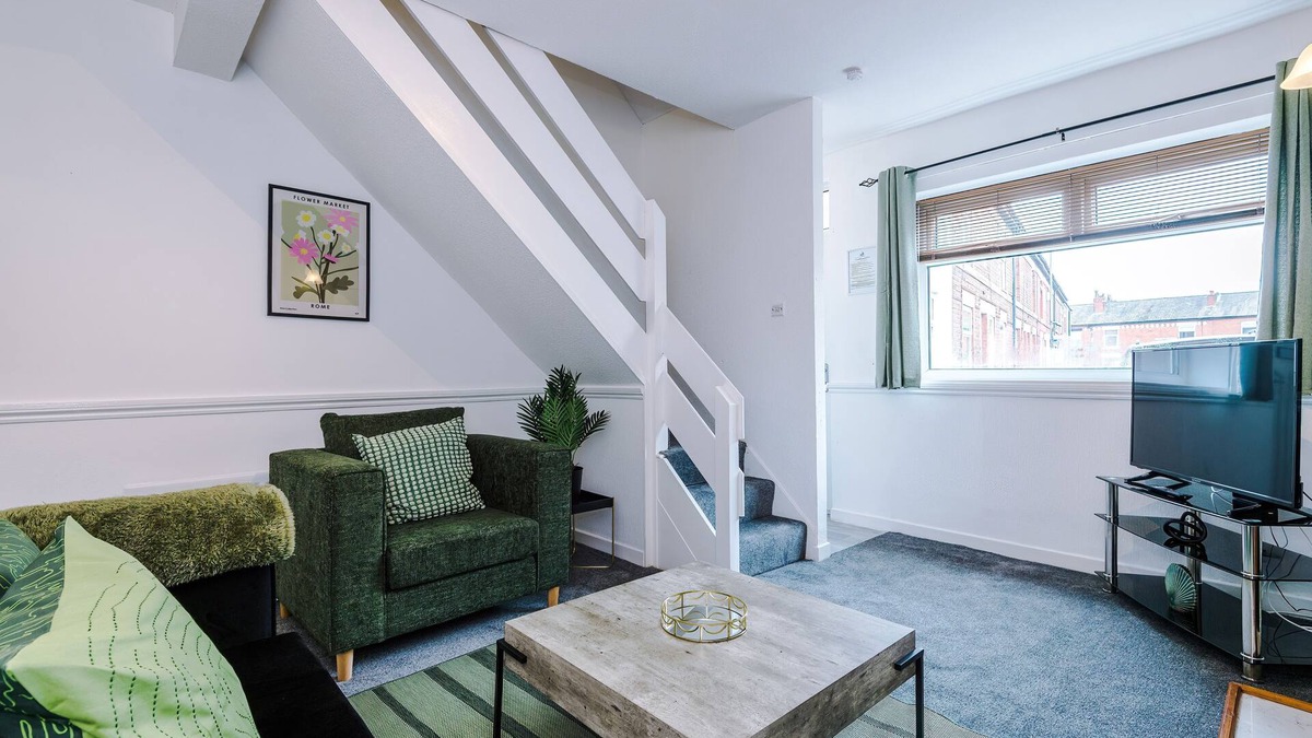 Latchford House | Quiet and Comfortable Home