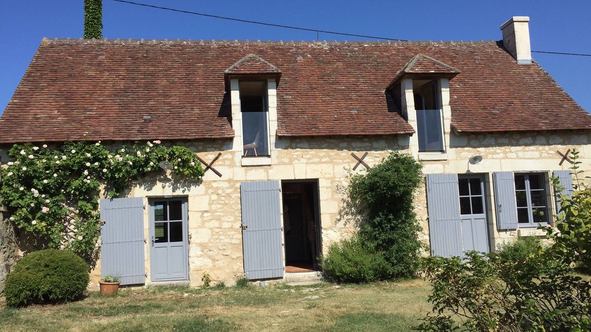 Chaumussay House | Quiet and country side family-friendly house with huge pool