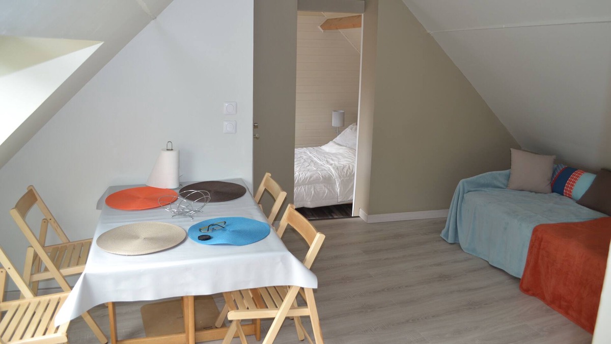 Crecy-en-Brie Apartment | Quiet and cozy 10 minutes from Disneyland Paris