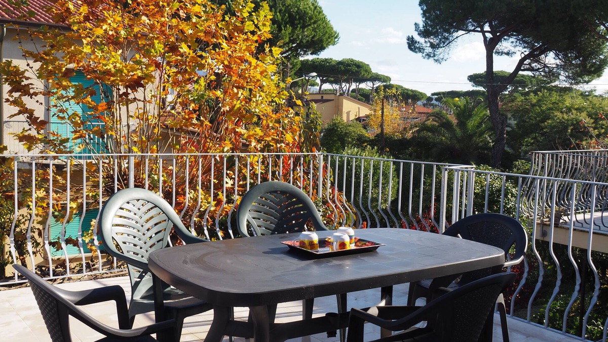 Marina di Pietrasanta House | Quiet and surrounded by bright green two steps from the sea