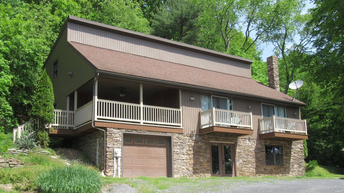 Spring Mills House | Quiet and Secluded Mountainous Area