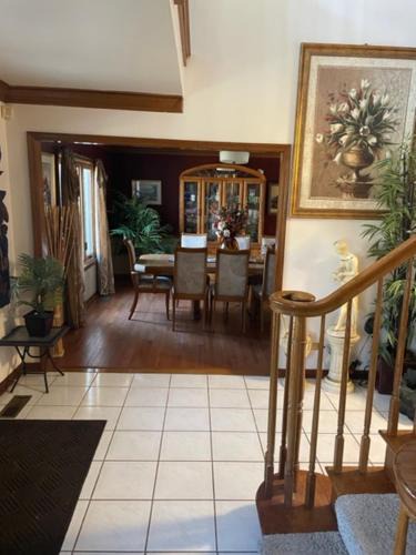 Bolingbrook House | Quiet and spacious Room1