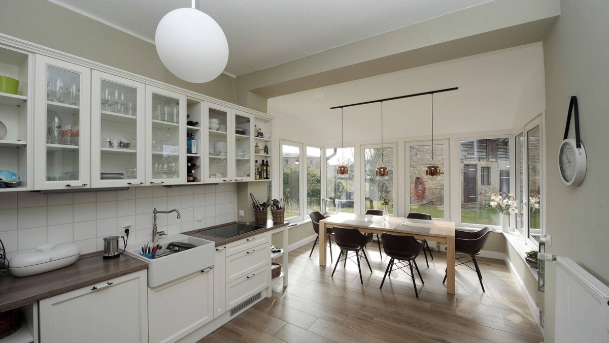 Wustrau House | Quiet and stylish vacation idyll: semi-detached house with pool and fireplace, 800 m to the lake