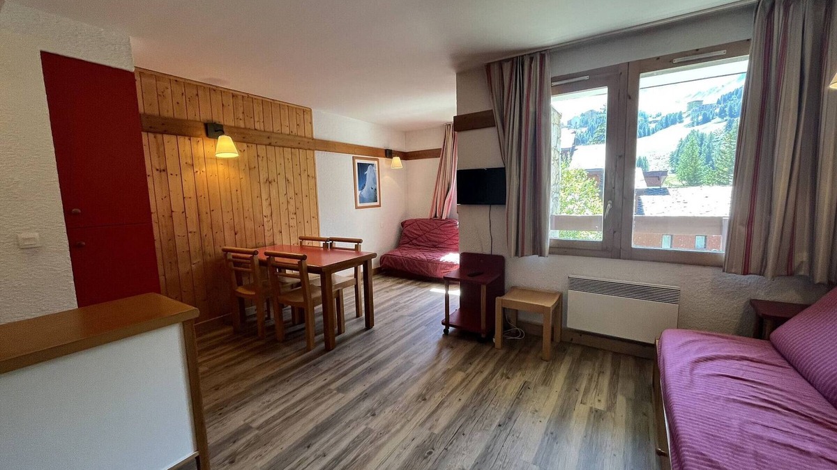 Plagne 1800 Apartment | Quiet apartment with pool, parking, pets allowed - La Plagne 1800