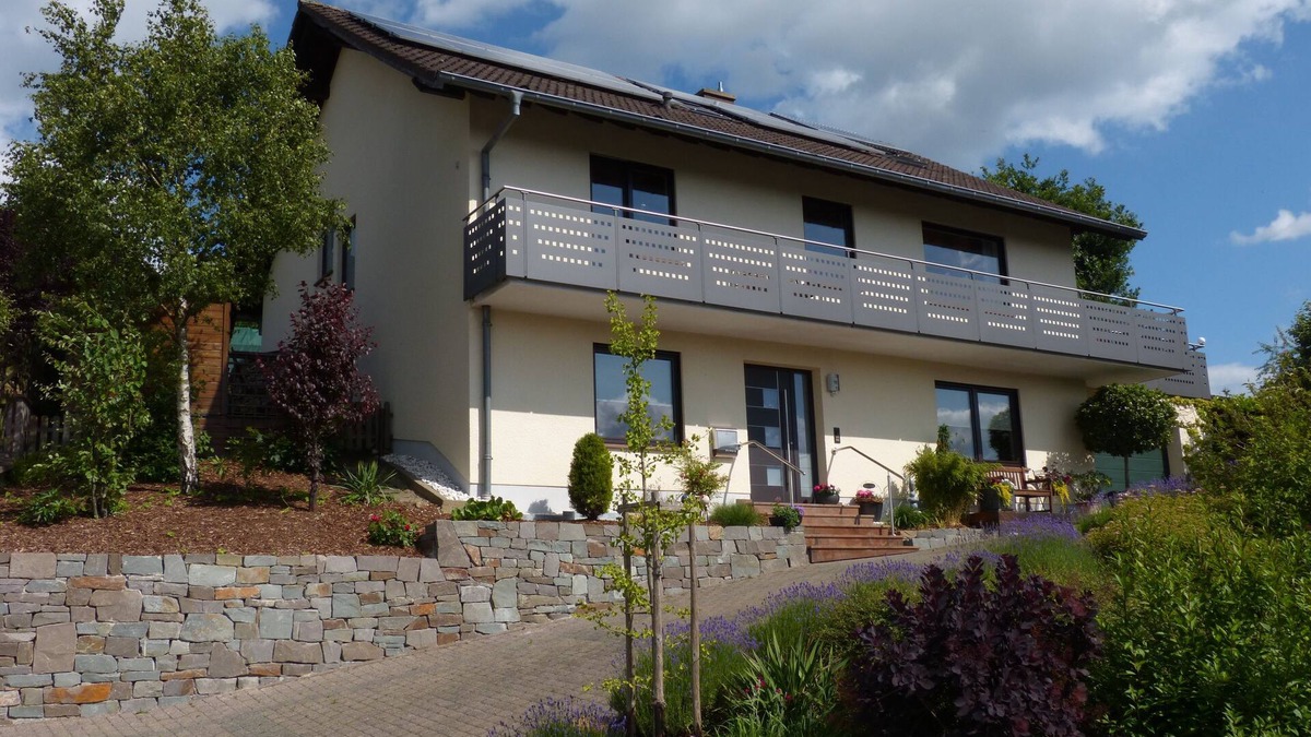 Waldrach Apartment | Quiet apartment at the gates of the Roman city of Trier with Ruwertalblick