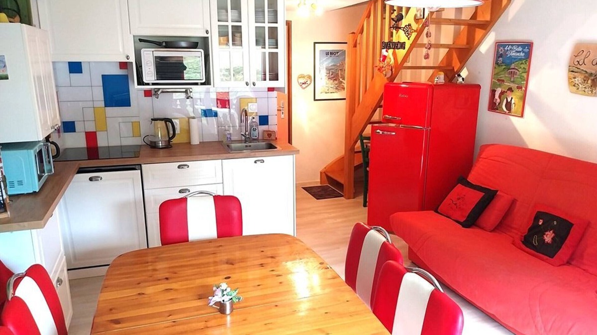 Station de Drouzin le Mont Apartment | Quiet apartment with balcony and kitchenette - 3 rooms