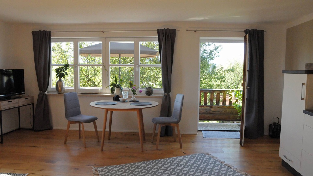 Riedering Apartment | Quiet apartment with a wonderful mountain view
