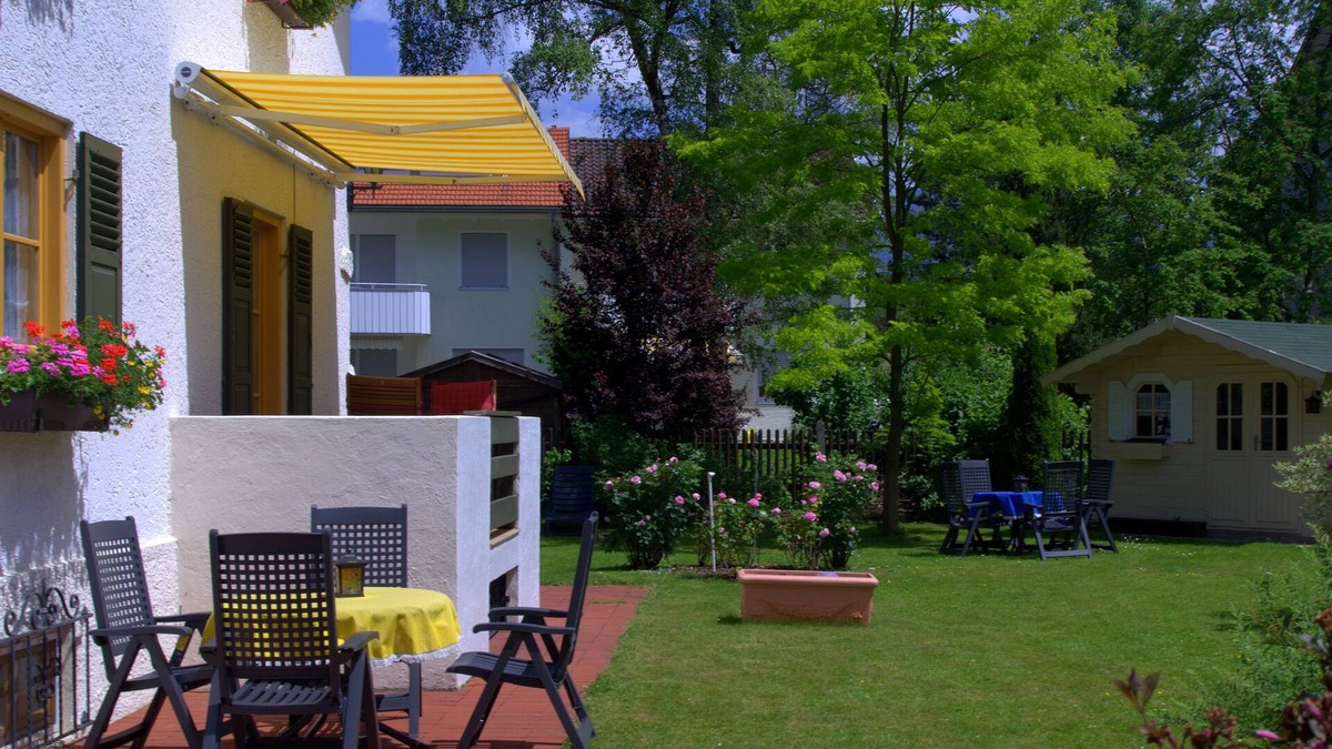 Fuessen Apartment | Quiet apartments with terrace and garden, royal card, babies welcome!
