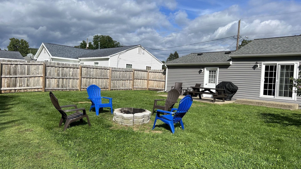 Beaver Dams House | Quiet Area In The Middle Of Everything. 7 Minutes To Watkins Glen International.