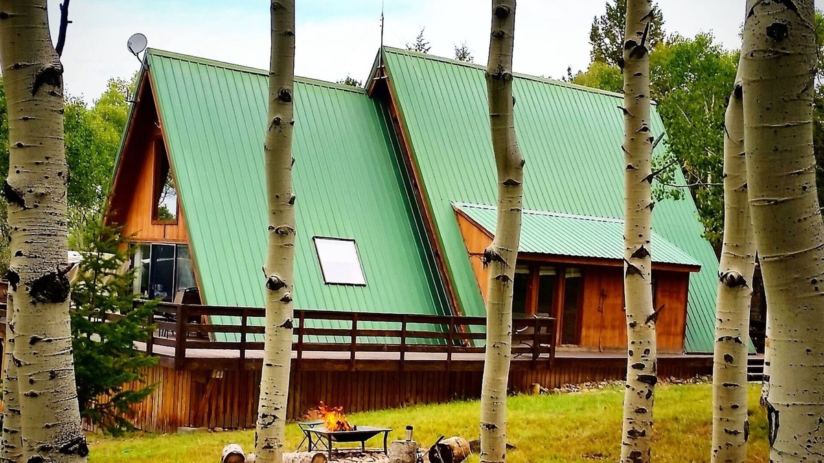 Cimarron House | Quiet Aspen forest with a Mountain View.