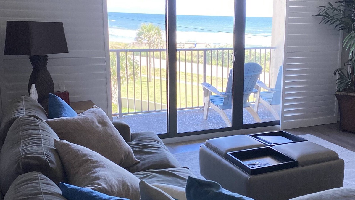 Breakers Condo | Quiet Beach Getaway