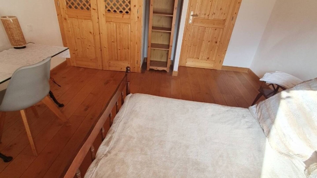 Neydens Bed & Breakfast | Quiet break Spacious room for rent in Neydens, near Geneva