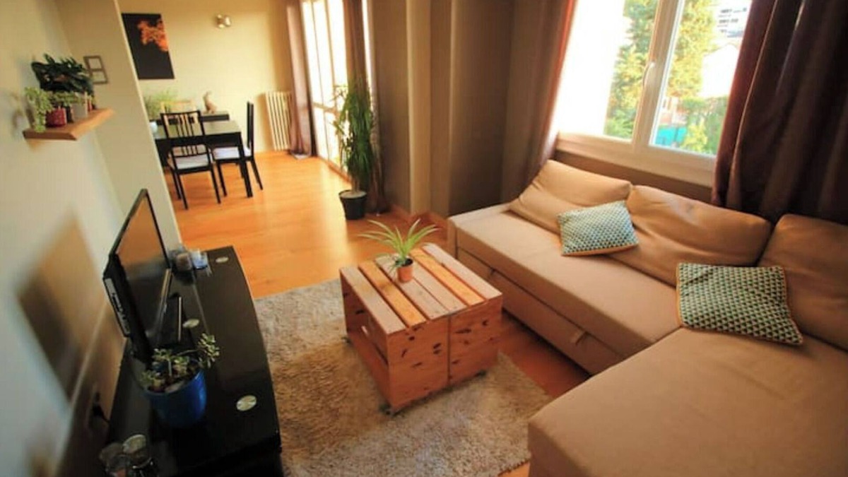 Vandoeuvre-les-Nancy Apartment | Quiet, bright apartment near Nancy Thermal with balcony