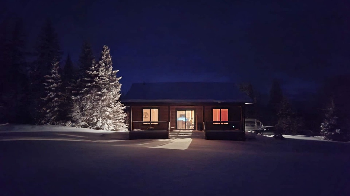 Strong Cabin | Quiet Cabin in the woods, on 50 acres with trails to soak in Nature.