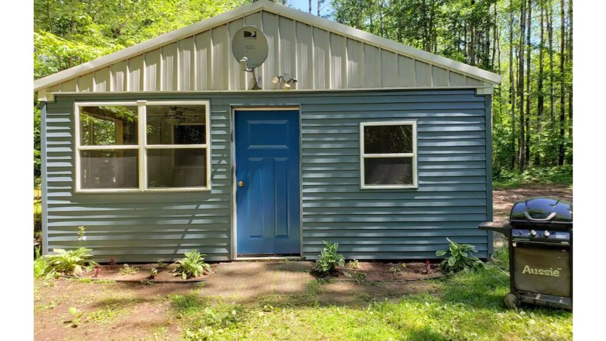 Pine County Cabin | Quiet cabin in the woods