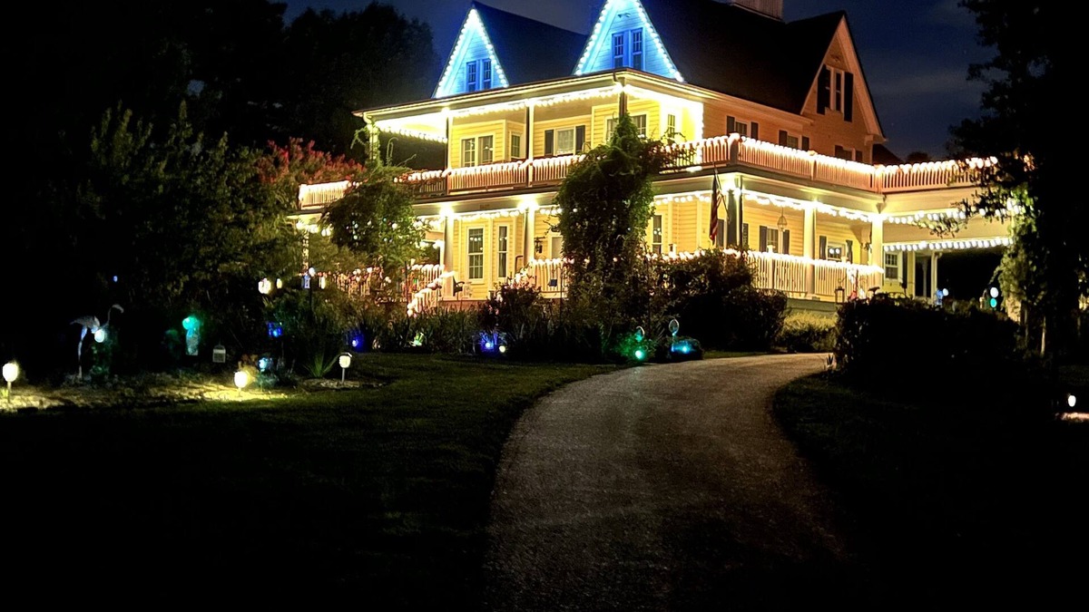 Tuscarora Bed & Breakfast | Quiet Central, Historic Farmhouse, Bed & Breakfast Suite - Suite 2 (NEW!)