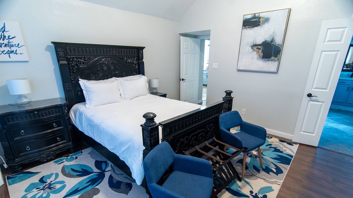 Cedar Hill House | Quiet & Centrally Located (Perfect For Families)