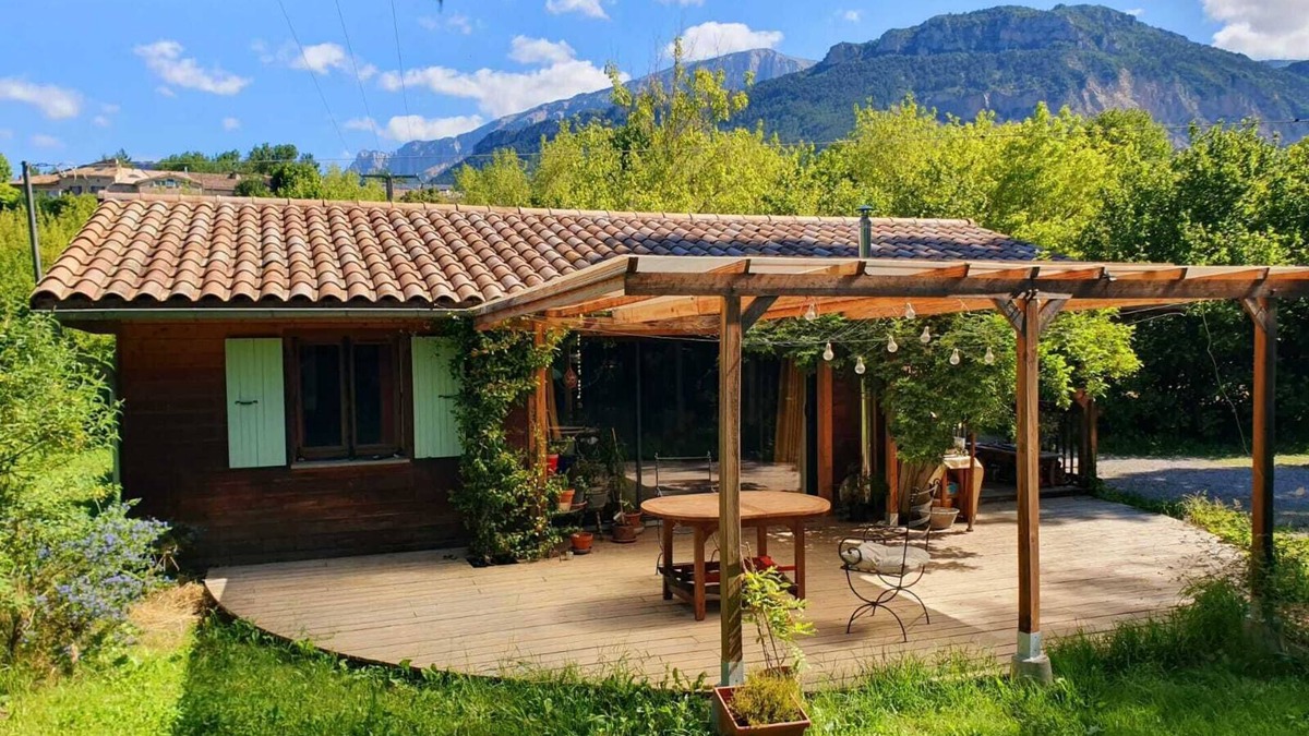 Saint-Roman Ski Chalet | Quiet chalet