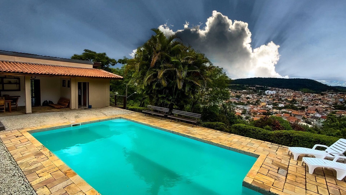 Sao Roque Ski Chalet | Quiet chalet with pool