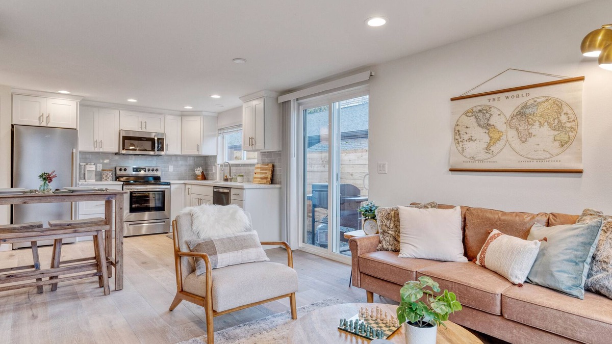 Madison Park House | Quiet, Charming 2 Bedroom Home in the heart of Madison Park