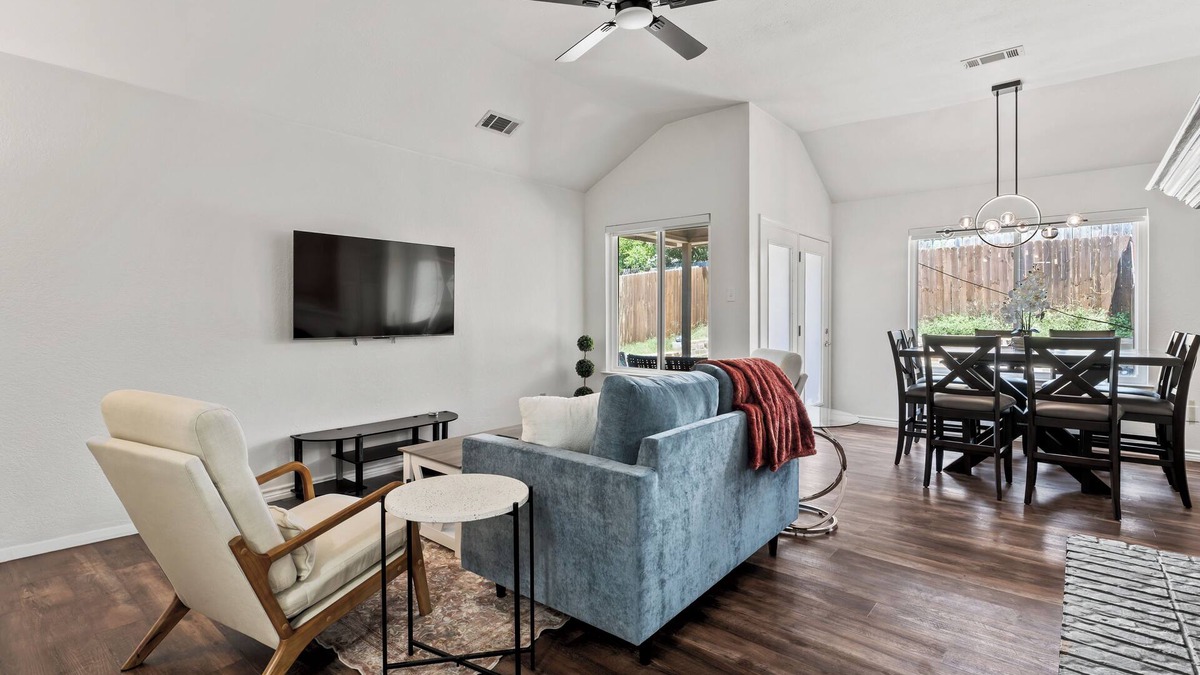 Sherman House | Quiet, Clean, Yard Near Texas Instrument