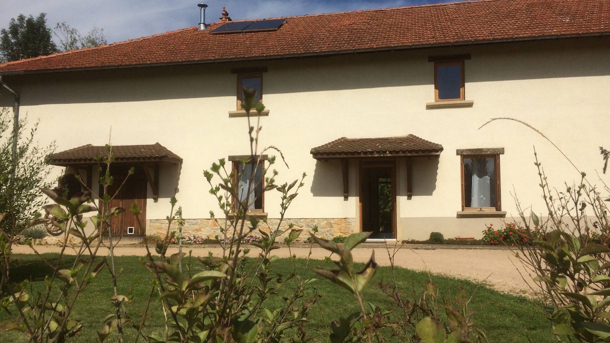 Saint-Martin-le-Chatel Cottage | Quiet cottage, in a renovated farmhouse with swimming pool, 15 min Bourg-en-Bresse