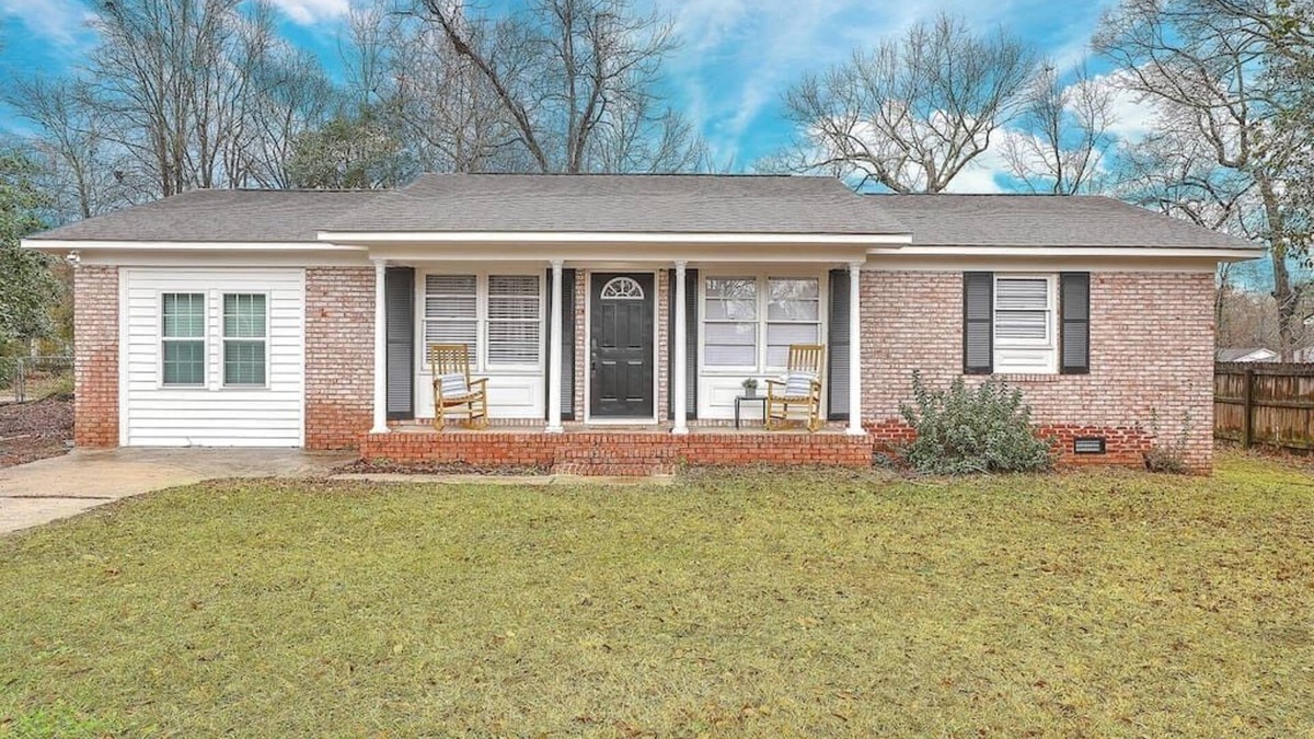 Goose Creek House | Quiet Comfort -Near Charleston Attractions- Family Friendly