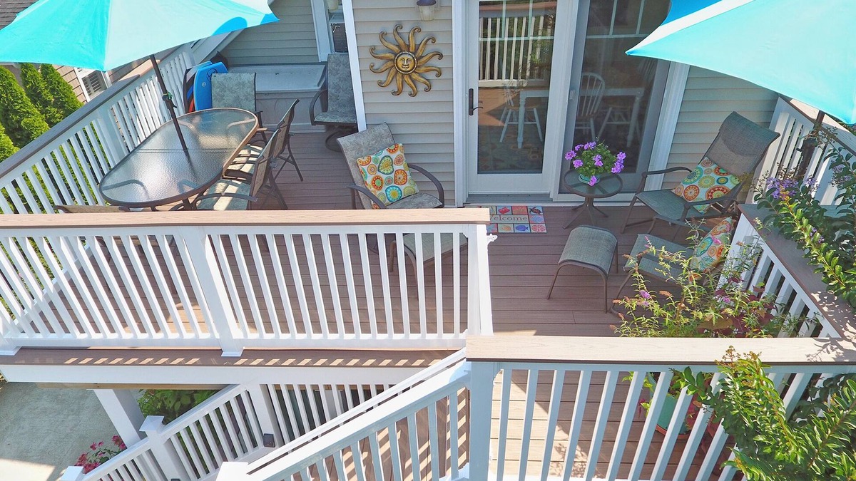 Wall House | Quiet, Comfortable Retreat for Couples & Small Families - Belmar NJ
