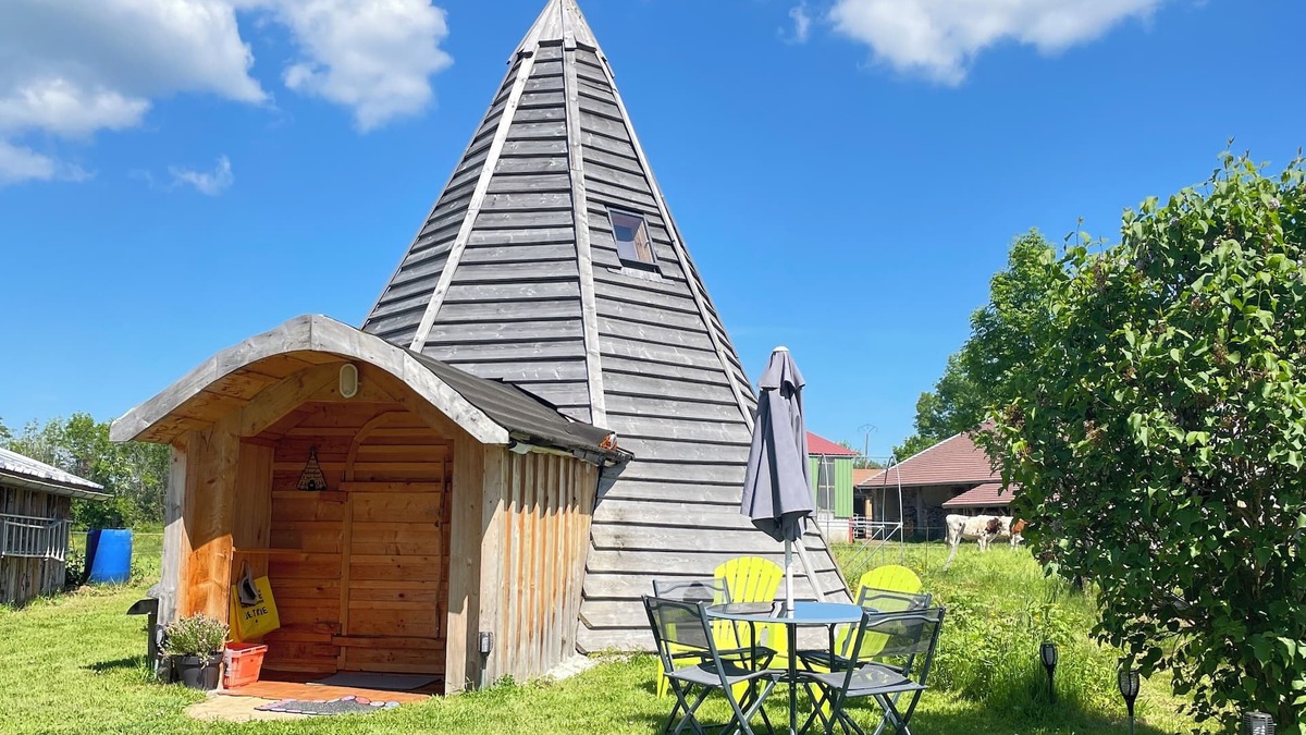 Plenisette Ski Chalet | Quiet, comfortable wooden tepee in a small Jura village near our horses.