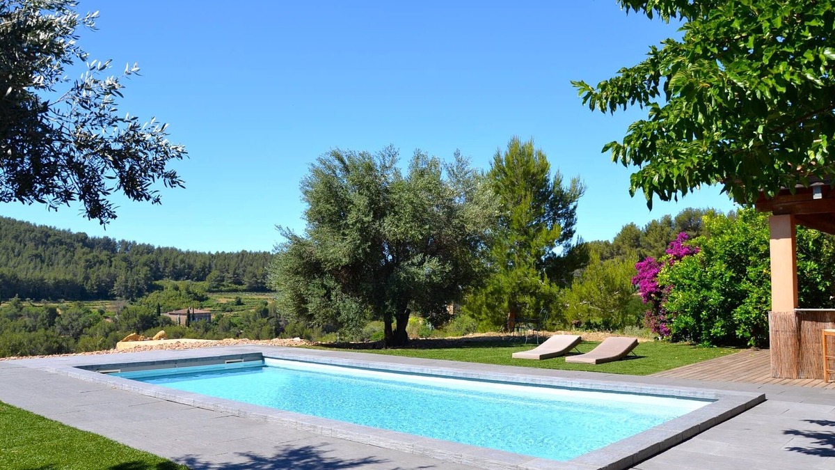 Saint-Cyr-sur-Mer Villa | Quiet contemporary villa close to sea and golf course.