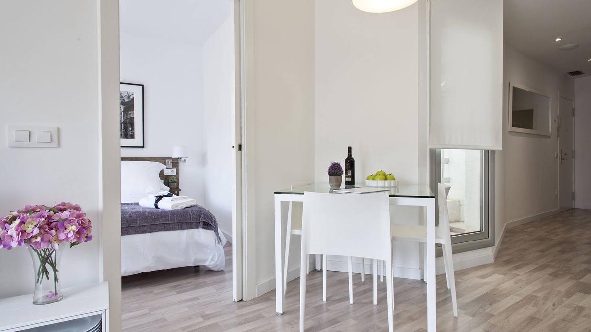 Collblanc y La Torrassa Apartment | Quiet & cosy apartment next to Magic Fountain