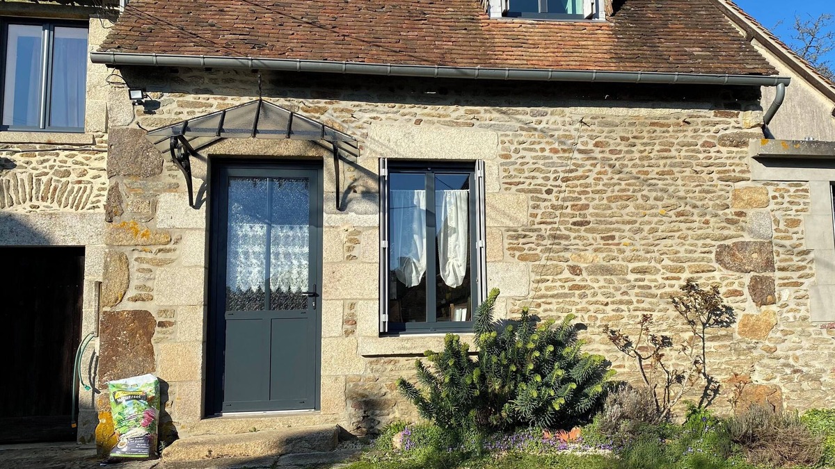 Ravigny Cottage | Quiet cosy country location cottage