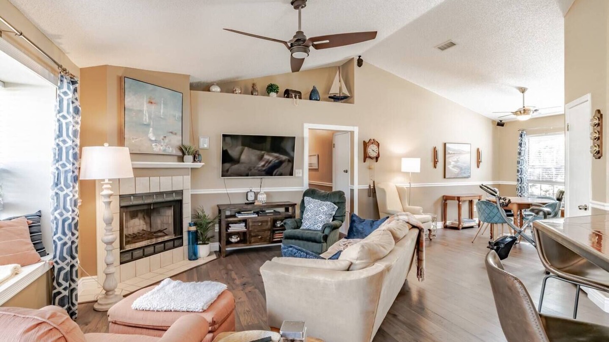 Ferry Pass House | Quiet Cottage by UWF & West Fl Hospital